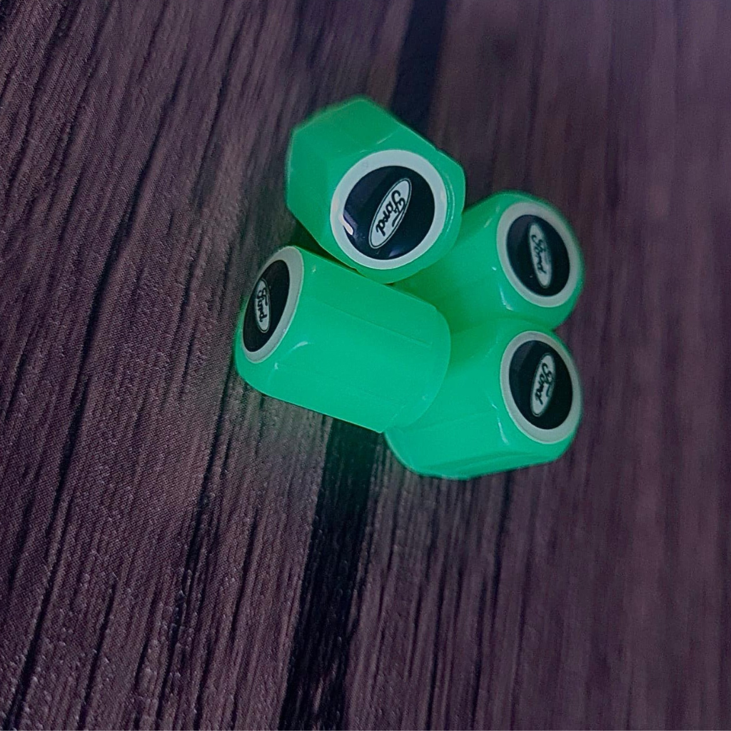 4 Darabos Világító Szelepsapka Készlet